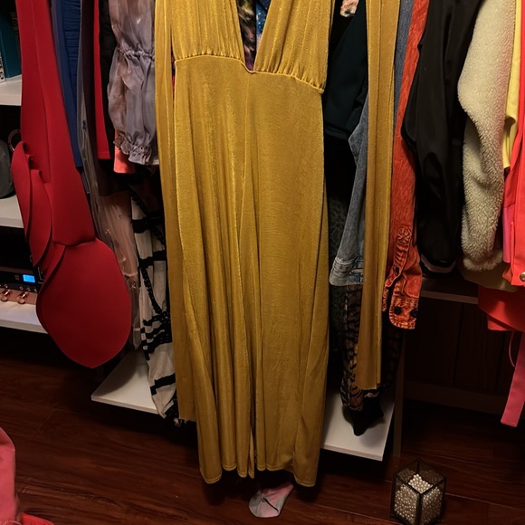 Gold deep v halter romper - Picture 3 of 5